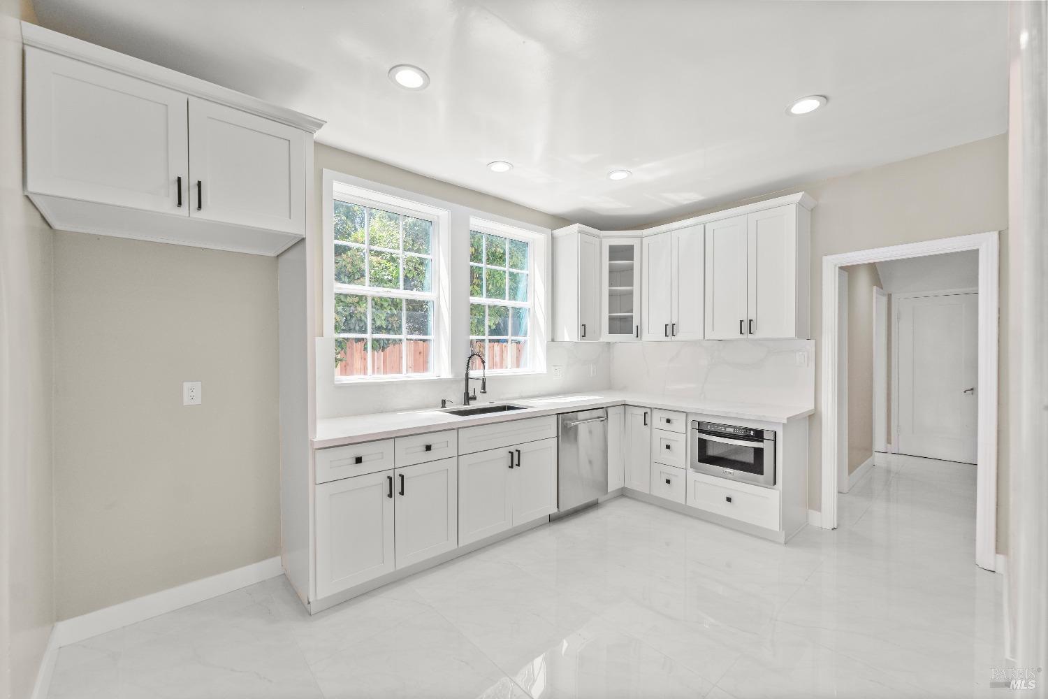 Detail Gallery Image 34 of 64 For 290 E B St, Dixon,  CA 95620 - 4 Beds | 3/1 Baths