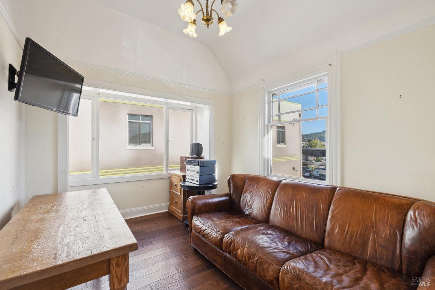 Detail Gallery Image 25 of 50 For 705 Mission Ave, San Rafael,  CA 94901 - 4 Beds | 0/2 Baths