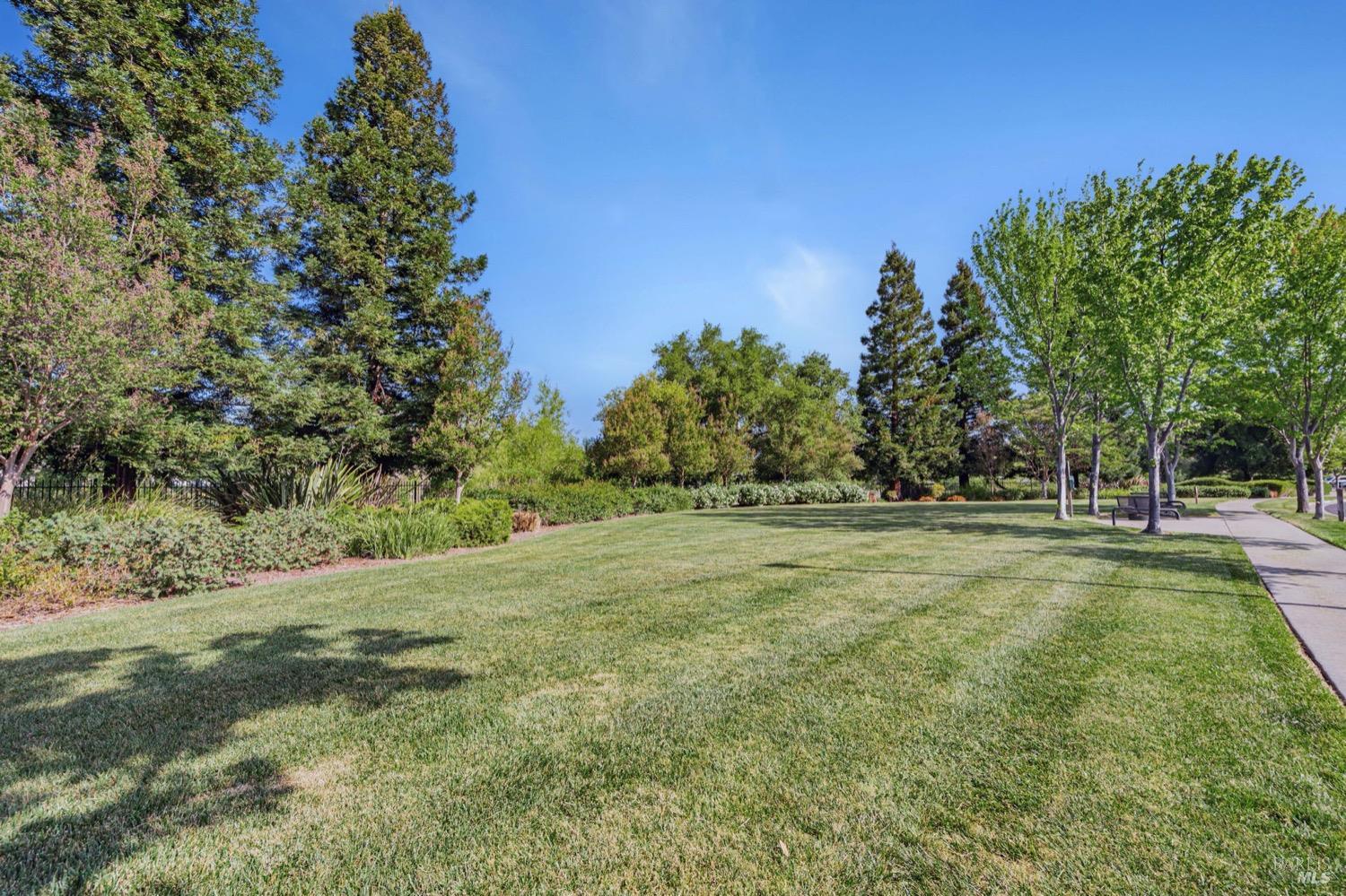 Detail Gallery Image 34 of 36 For 3283 Lagunita Cir, Fairfield,  CA 94533 - 4 Beds | 2 Baths