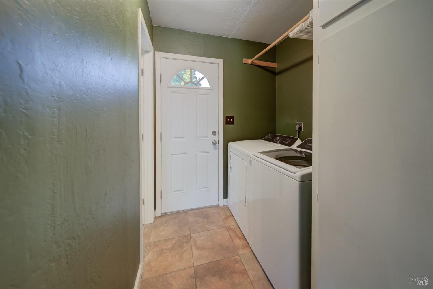 Detail Gallery Image 17 of 40 For 2160 Frederick St, Concord,  CA 94520 - 5 Beds | 2 Baths