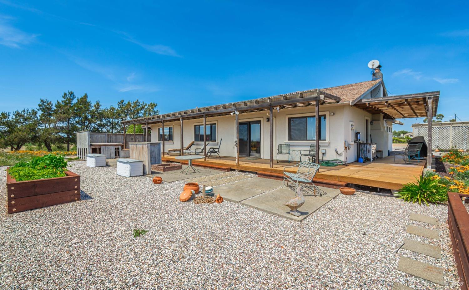 Detail Gallery Image 53 of 60 For 1150 Bayview Ave, Napa,  CA 94559 - 3 Beds | 2 Baths