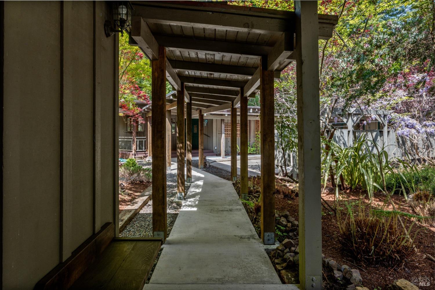Detail Gallery Image 39 of 45 For 43755 Little Lake Rd, Mendocino,  CA 95460 - 2 Beds | 2 Baths