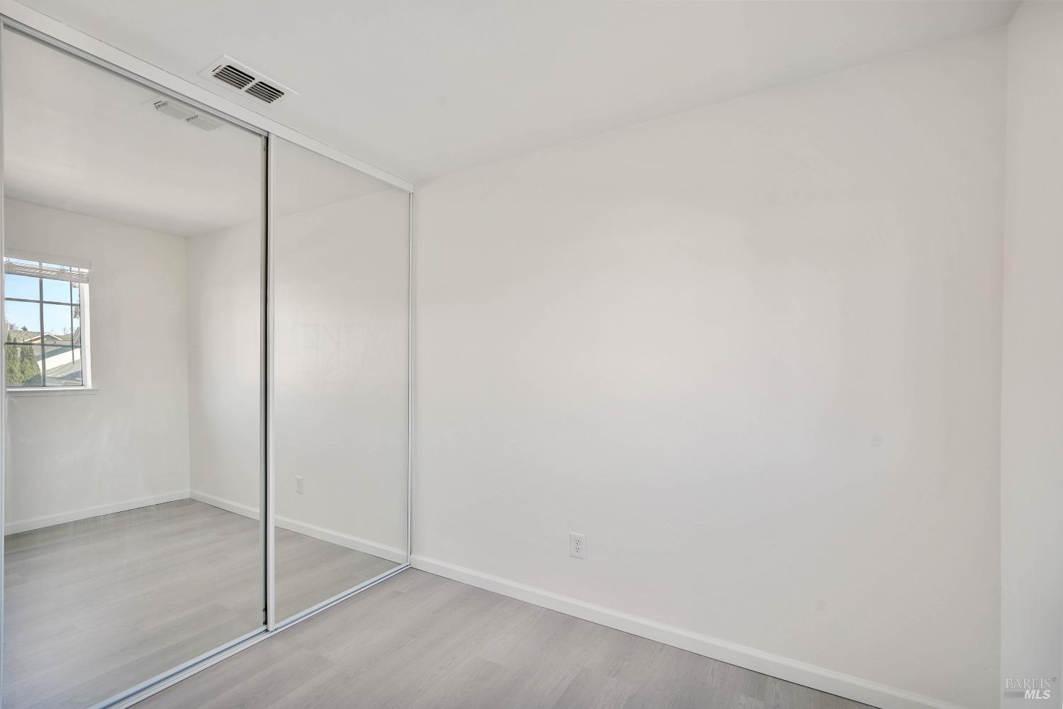 Detail Gallery Image 41 of 64 For 948 Shadywood Cir, Suisun City,  CA 94585 - 4 Beds | 2/1 Baths