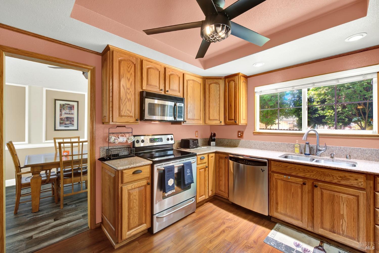 Detail Gallery Image 12 of 43 For 575 Gregory Dr, Vacaville,  CA 95687 - 4 Beds | 2/1 Baths
