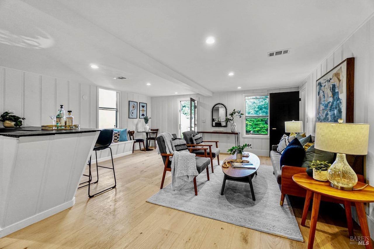 Detail Gallery Image 25 of 45 For 1074 Annerley Rd, Piedmont,  CA 94610 - 4 Beds | 3 Baths