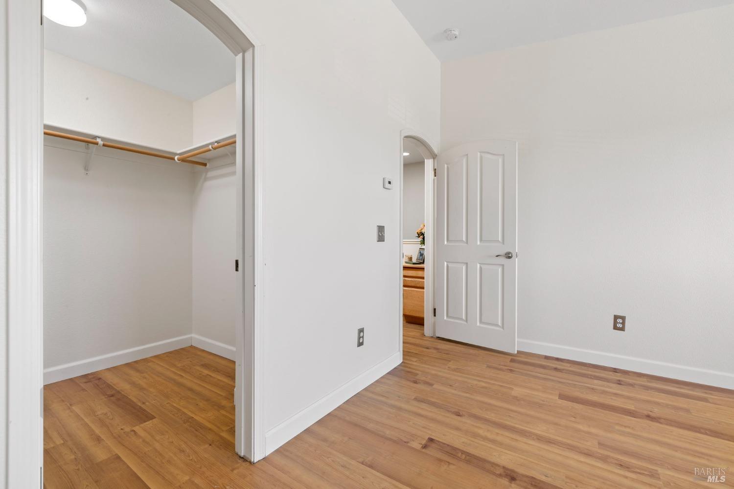 Detail Gallery Image 23 of 32 For 2507 Edgewater Dr, Santa Rosa,  CA 95407 - 3 Beds | 3 Baths
