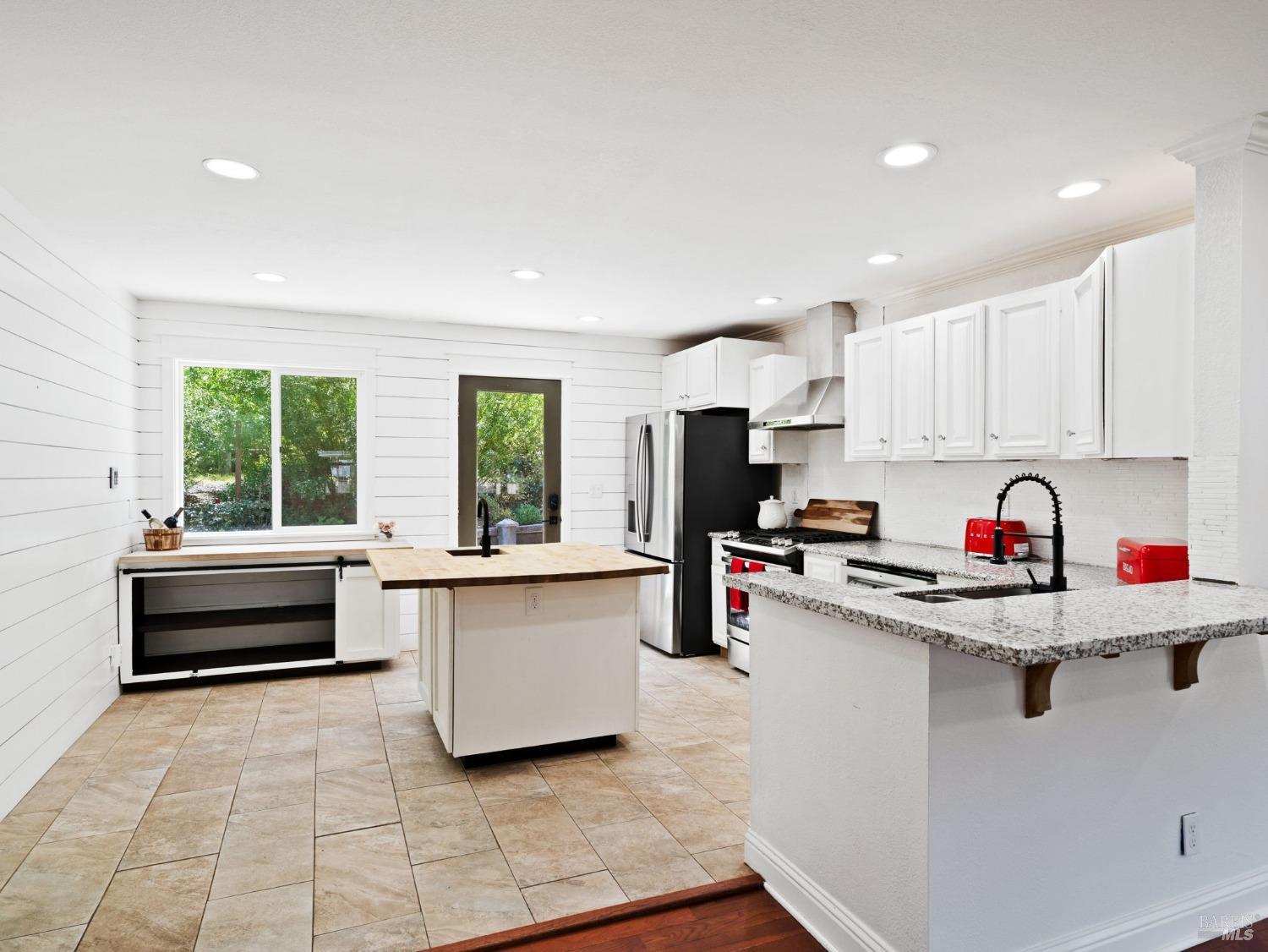 Detail Gallery Image 6 of 27 For 1901 Road B Unkn, Redwood Valley,  CA 95470 - 3 Beds | 2 Baths
