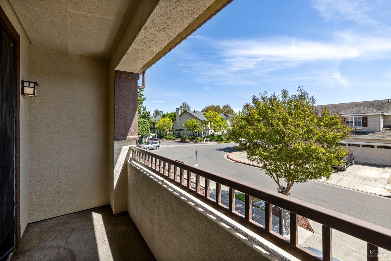 Detail Gallery Image 27 of 32 For 2507 Edgewater Dr, Santa Rosa,  CA 95407 - 3 Beds | 3 Baths