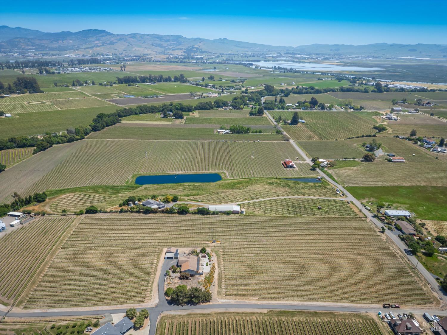 Detail Gallery Image 12 of 60 For 1150 Bayview Ave, Napa,  CA 94559 - 3 Beds | 2 Baths