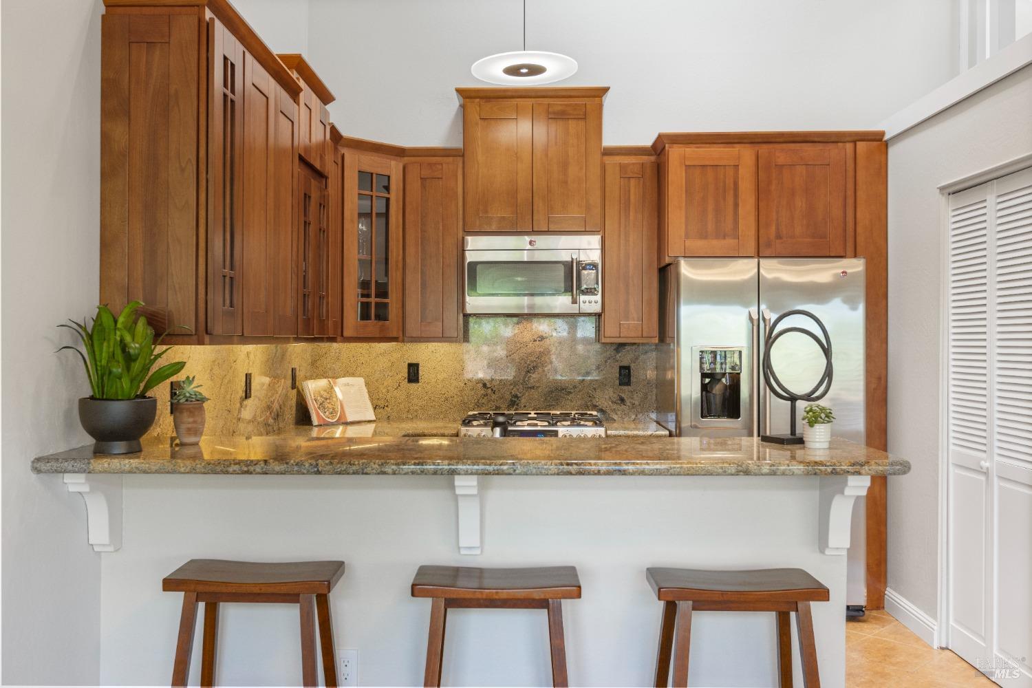 Detail Gallery Image 11 of 50 For 428 El Faisan Dr, San Rafael,  CA 94903 - 2 Beds | 2 Baths