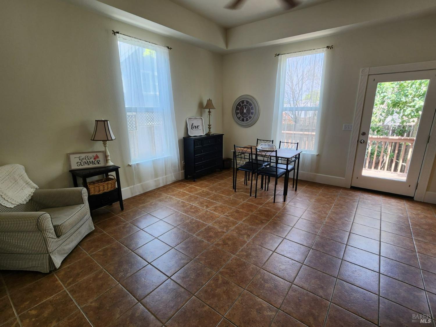 Detail Gallery Image 7 of 16 For 1355 Kawana Ter, Santa Rosa,  CA 95404 - 3 Beds | 2 Baths