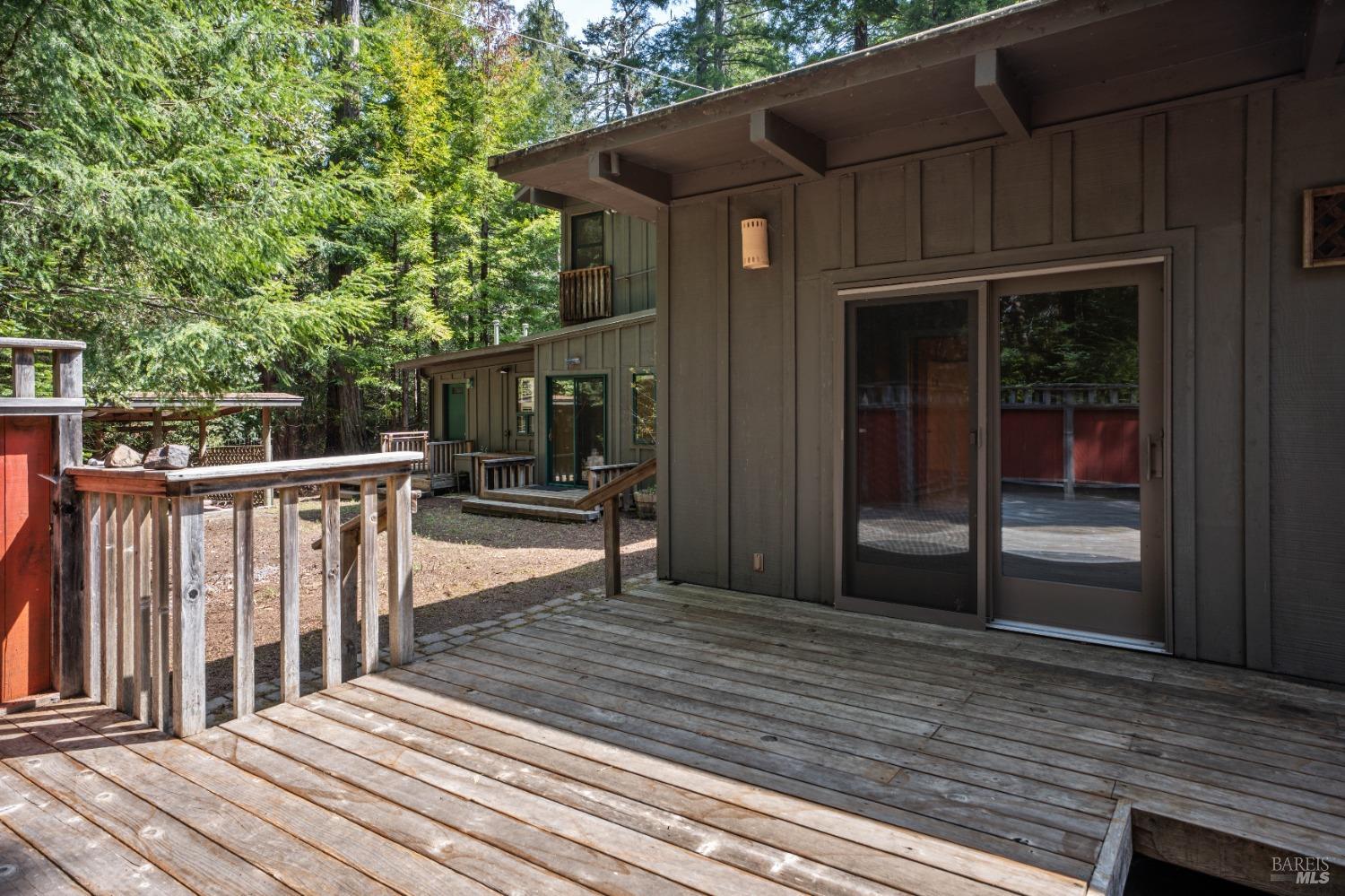 Detail Gallery Image 32 of 45 For 43755 Little Lake Rd, Mendocino,  CA 95460 - 2 Beds | 2 Baths