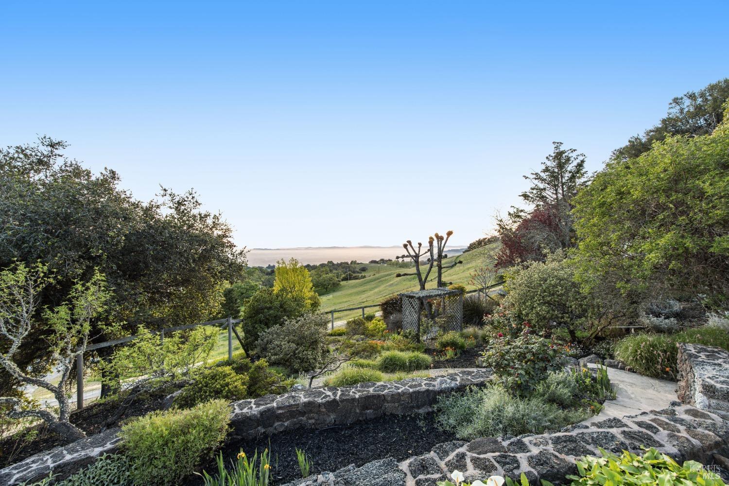 Detail Gallery Image 71 of 95 For 6960 Round Oak Rd, Penngrove,  CA 94951 - 3 Beds | 3 Baths