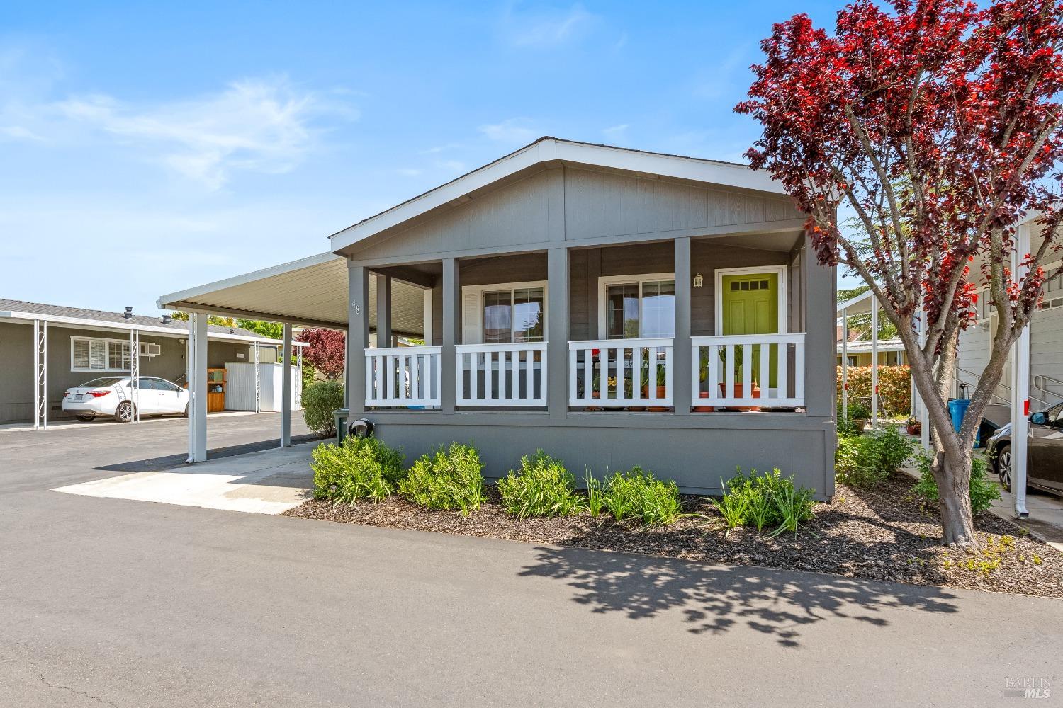 48 Oakwood Dr