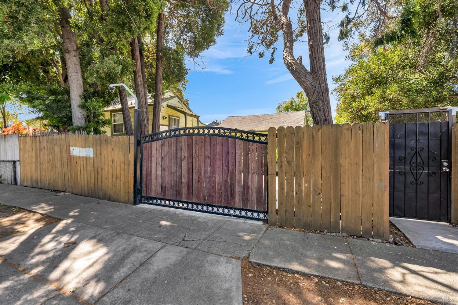 Detail Gallery Image 17 of 59 For 2322 Georgia St, Vallejo,  CA 94590 - 3 Beds | 2 Baths