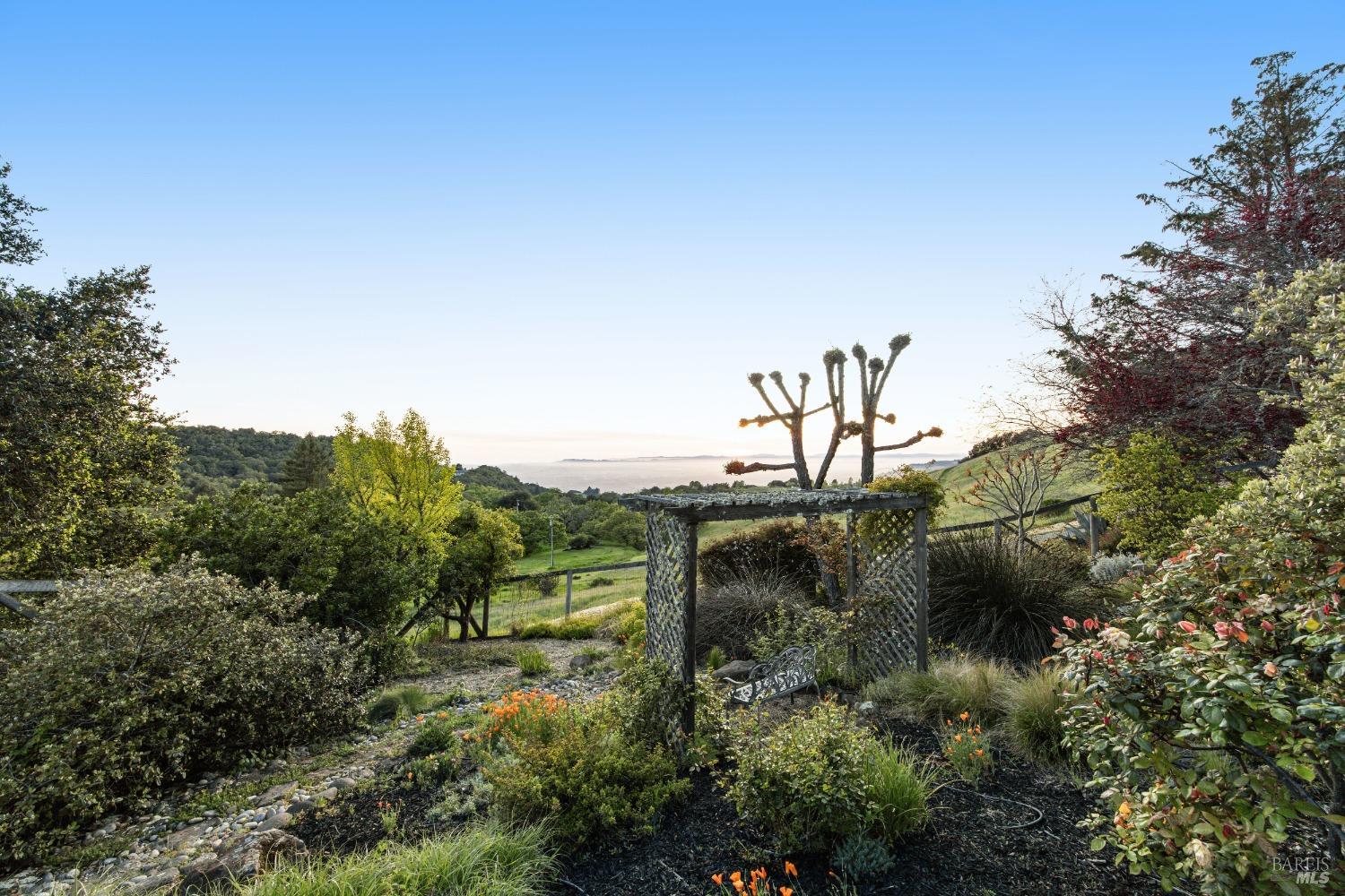 Detail Gallery Image 73 of 95 For 6960 Round Oak Rd, Penngrove,  CA 94951 - 3 Beds | 3 Baths