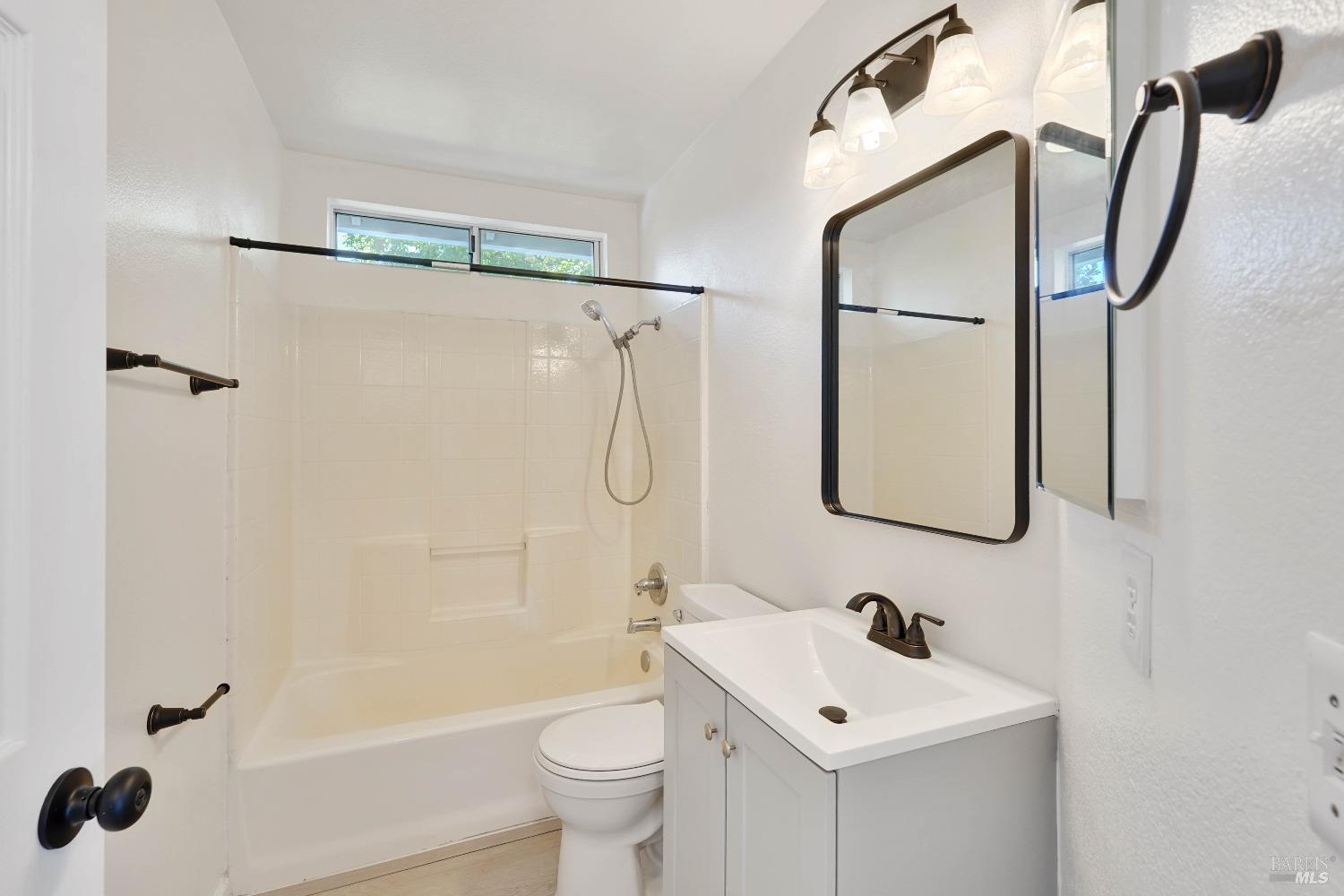 Detail Gallery Image 59 of 64 For 948 Shadywood Cir, Suisun City,  CA 94585 - 4 Beds | 2/1 Baths