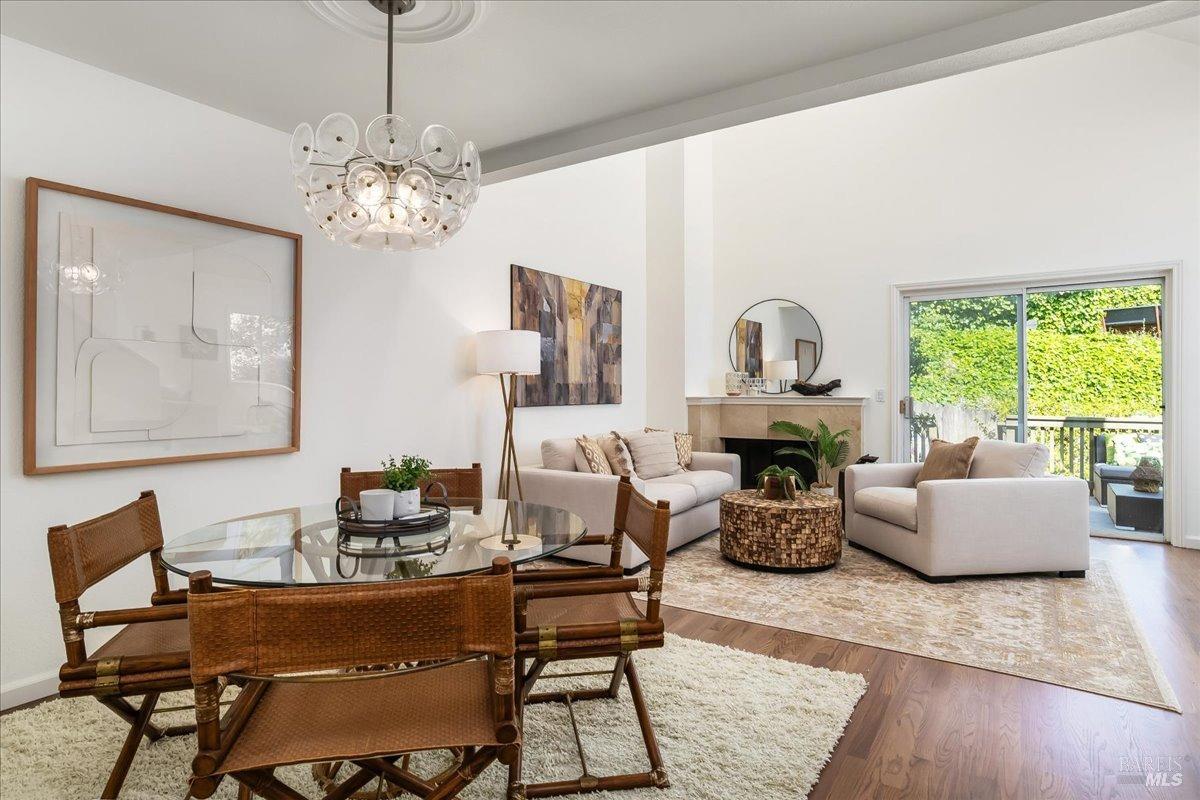 Detail Gallery Image 4 of 24 For 612 Wateree St, Sausalito,  CA 94965 - 2 Beds | 1/1 Baths