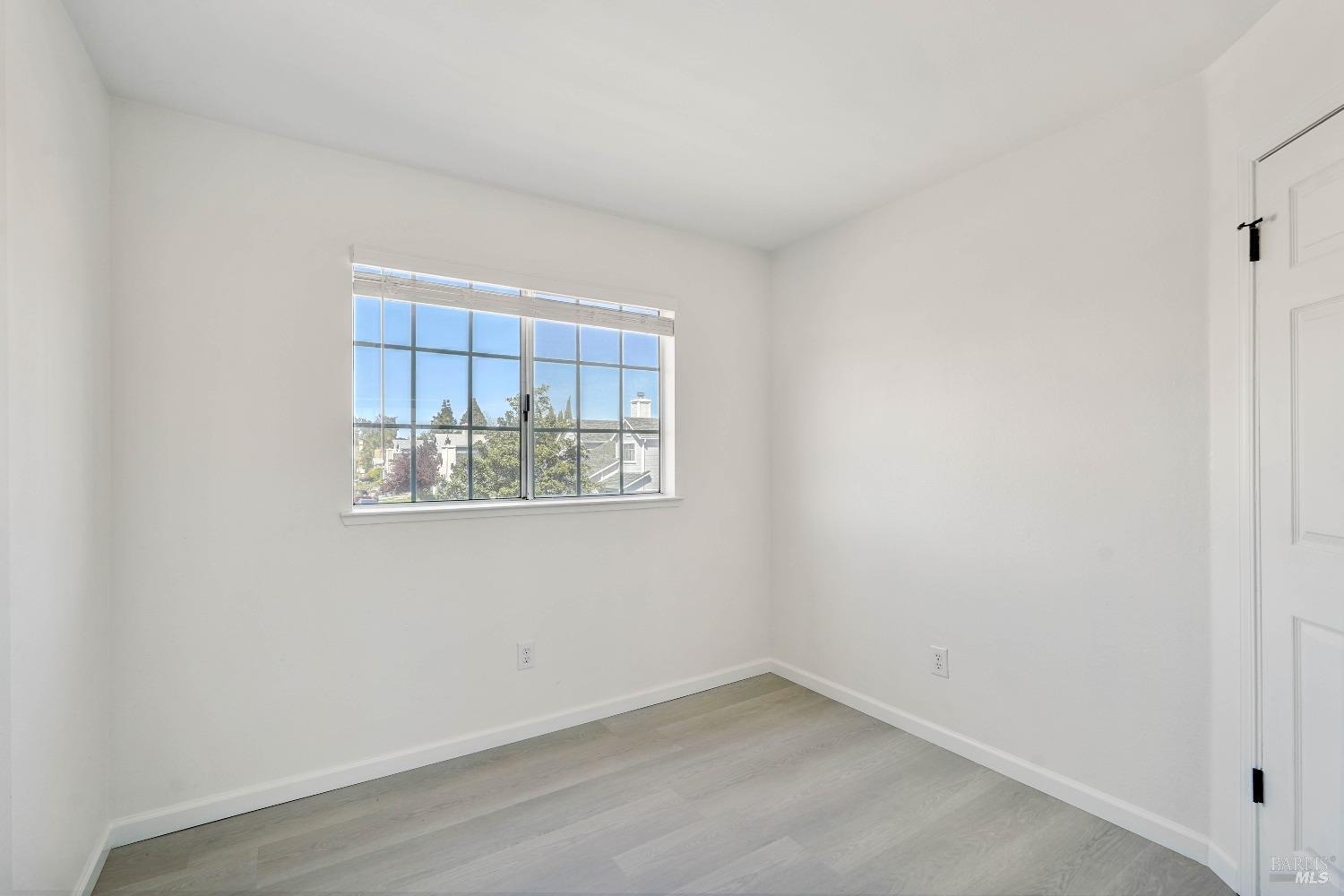 Detail Gallery Image 39 of 64 For 948 Shadywood Cir, Suisun City,  CA 94585 - 4 Beds | 2/1 Baths