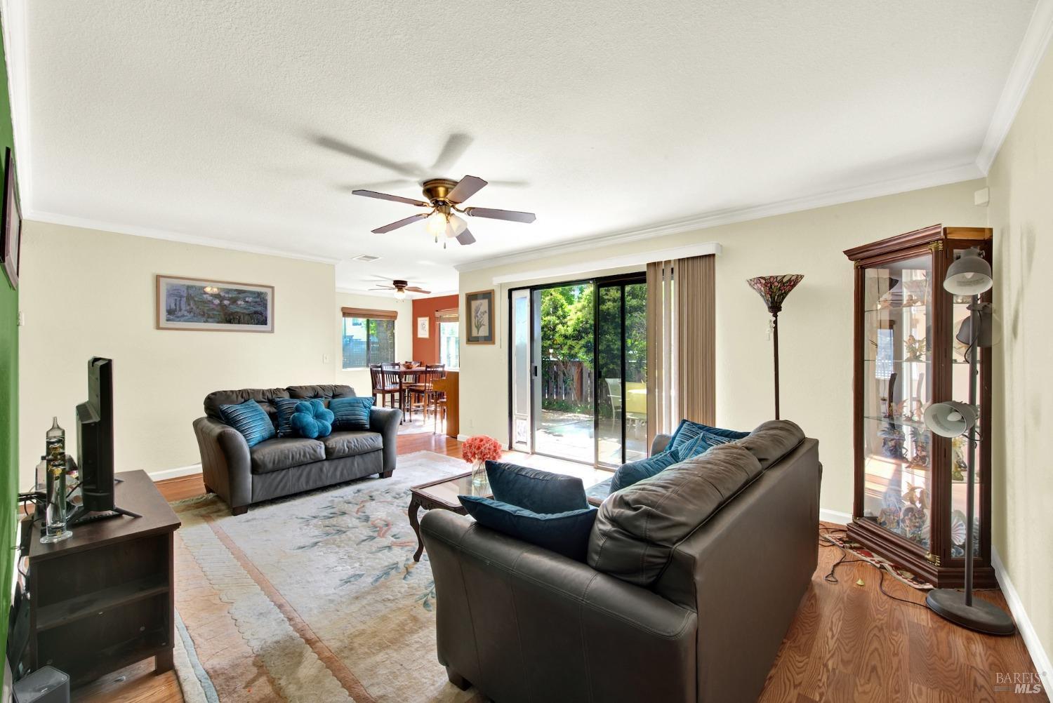 Detail Gallery Image 2 of 25 For 900 Cambridge Dr #99,  Benicia,  CA 94510 - 2 Beds | 1 Baths