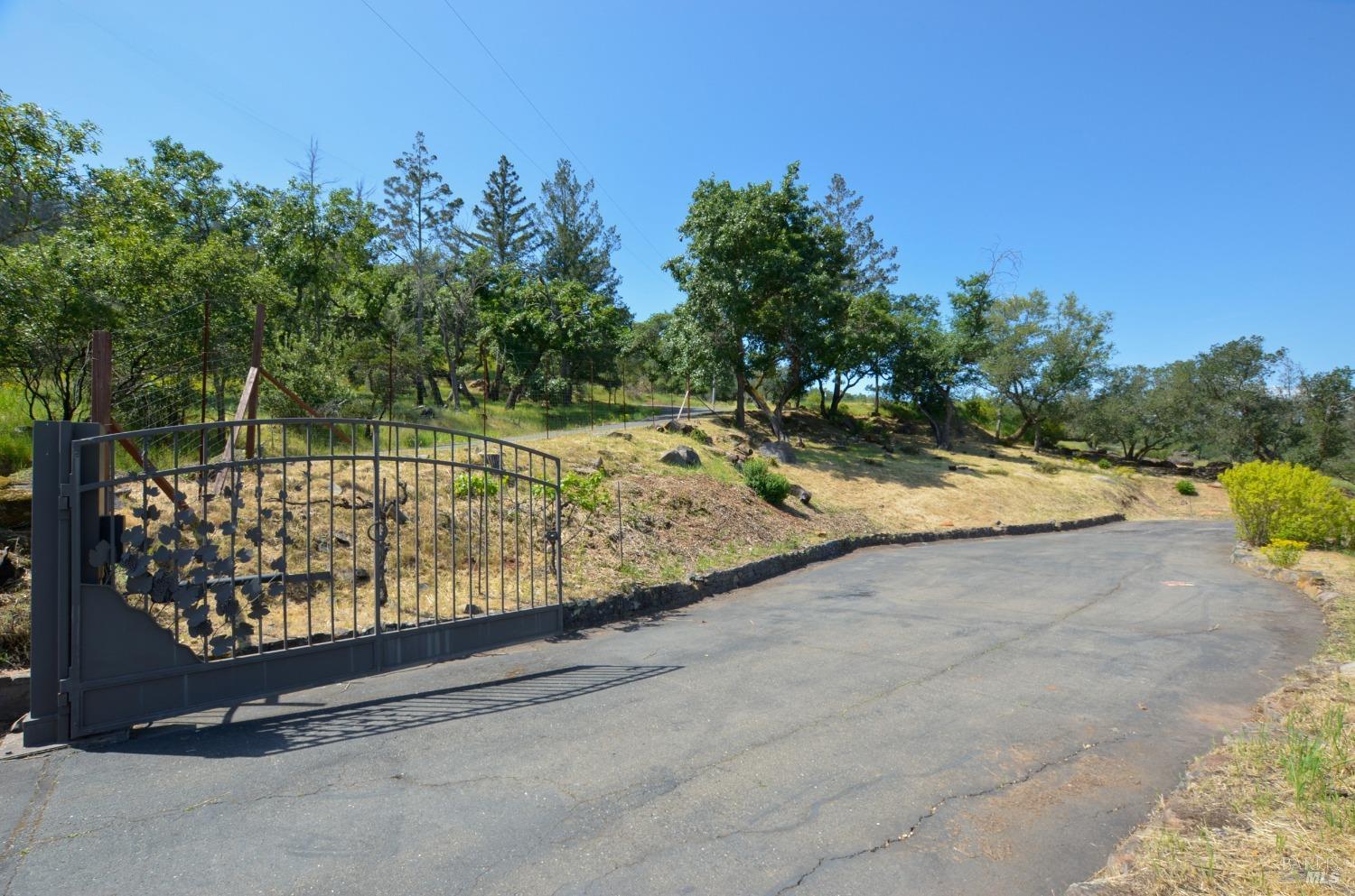 Detail Gallery Image 13 of 25 For 3577 Deer Trail Rd, Santa Rosa,  CA 95404 - – Beds | – Baths