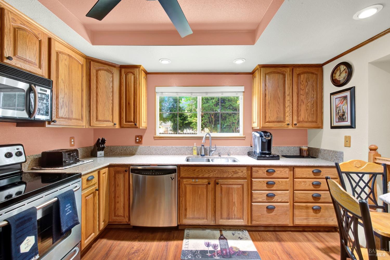 Detail Gallery Image 15 of 43 For 575 Gregory Dr, Vacaville,  CA 95687 - 4 Beds | 2/1 Baths