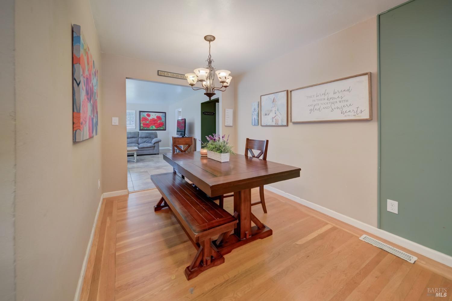 Detail Gallery Image 9 of 40 For 2160 Frederick St, Concord,  CA 94520 - 5 Beds | 2 Baths