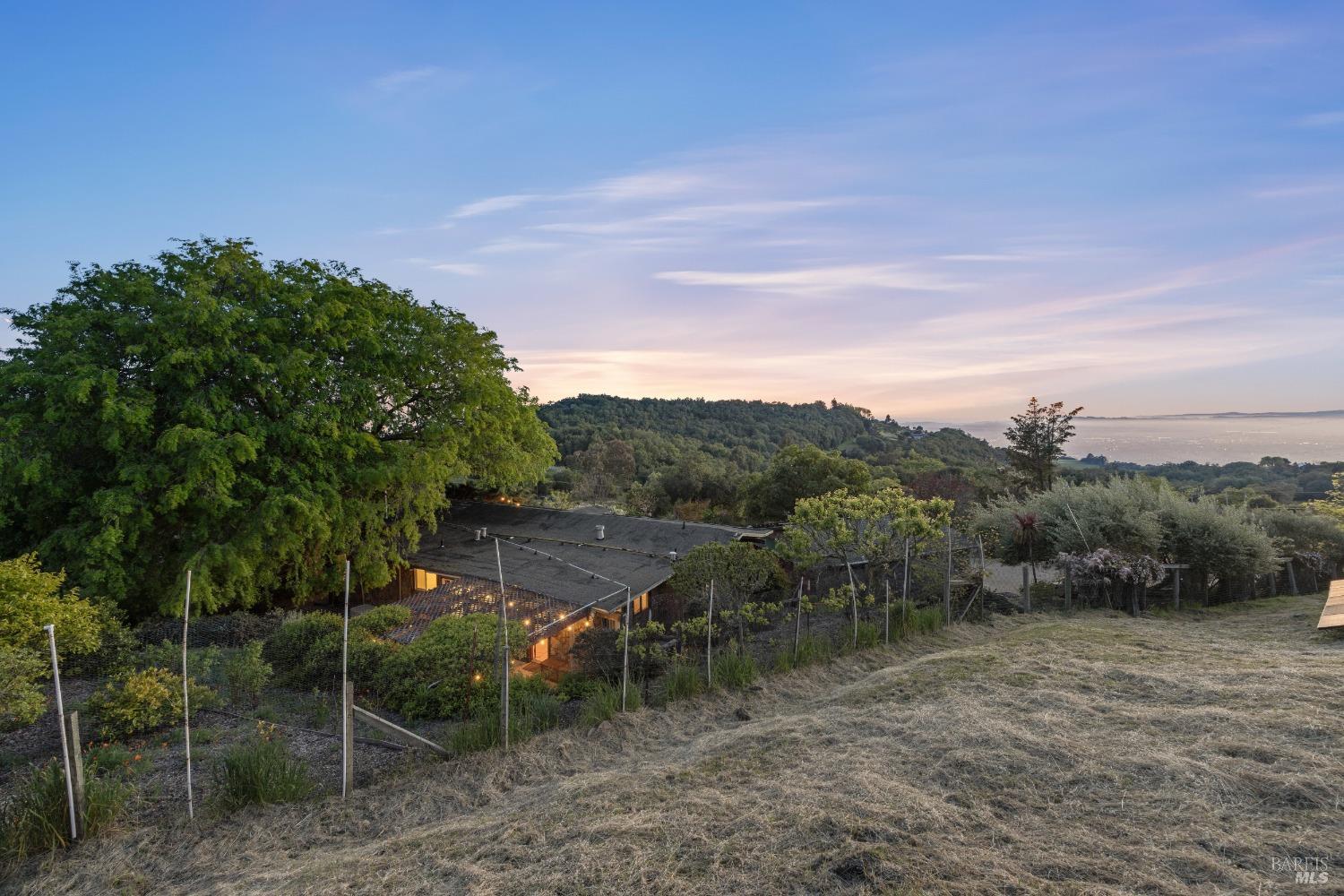 Detail Gallery Image 89 of 95 For 6960 Round Oak Rd, Penngrove,  CA 94951 - 3 Beds | 3 Baths