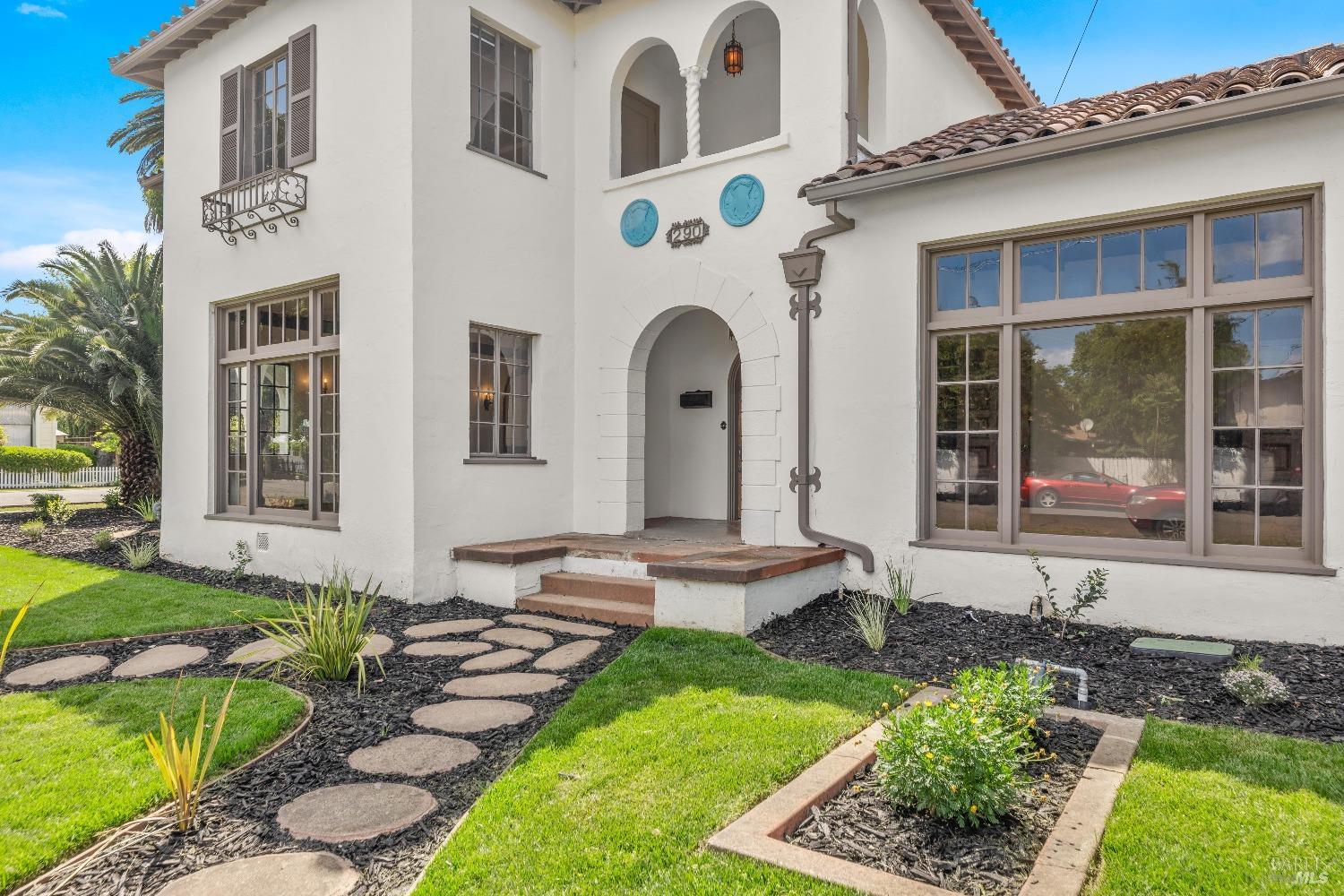 Detail Gallery Image 10 of 64 For 290 E B St, Dixon,  CA 95620 - 4 Beds | 3/1 Baths
