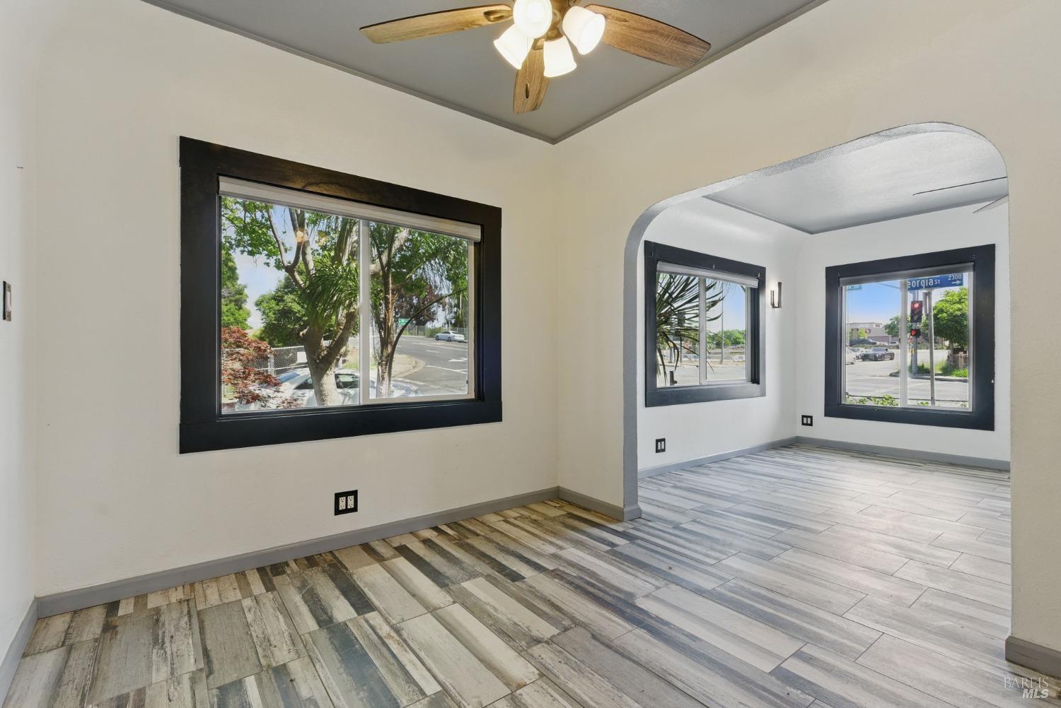 Detail Gallery Image 7 of 59 For 2322 Georgia St, Vallejo,  CA 94590 - 3 Beds | 2 Baths