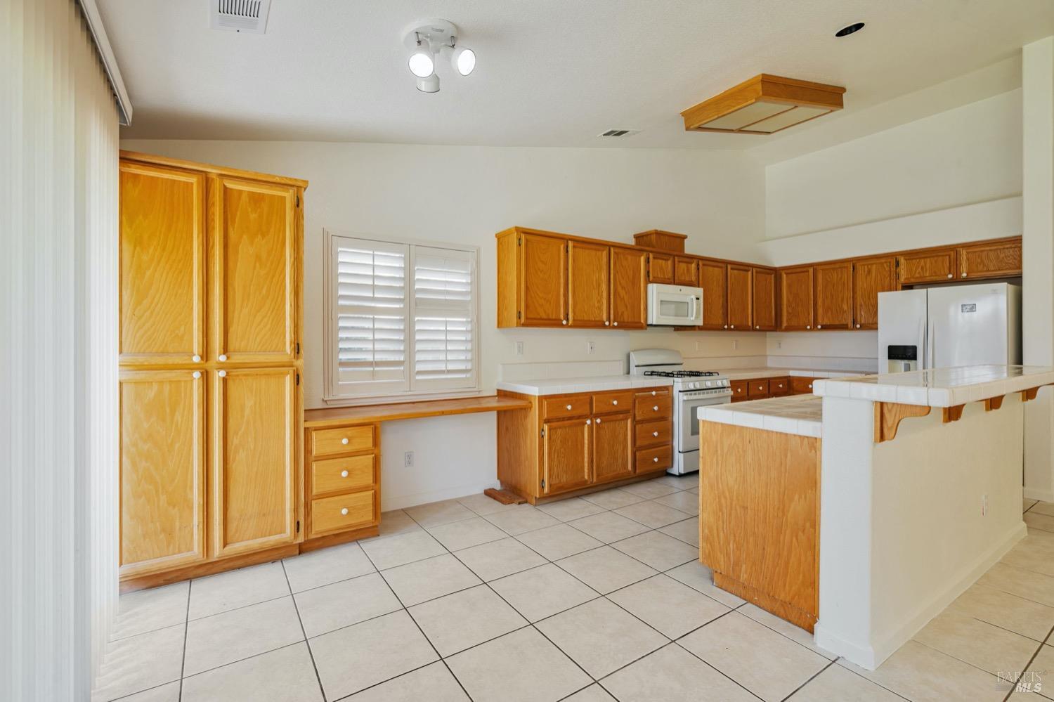 Detail Gallery Image 10 of 36 For 3283 Lagunita Cir, Fairfield,  CA 94533 - 4 Beds | 2 Baths