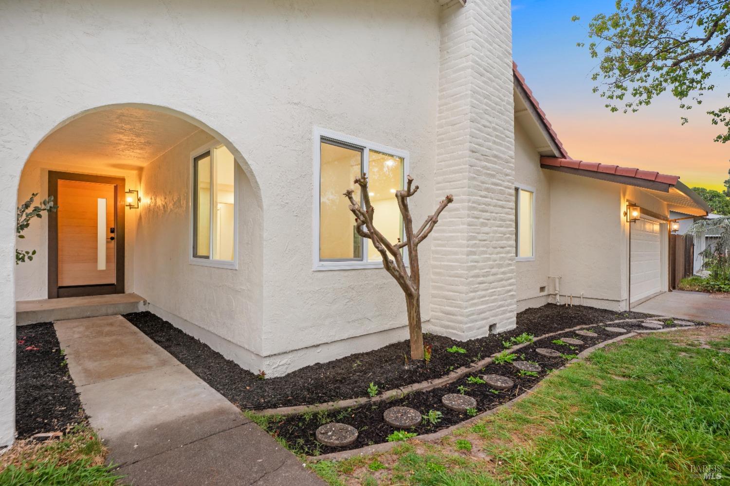 Alexander Street, Napa, California image 5