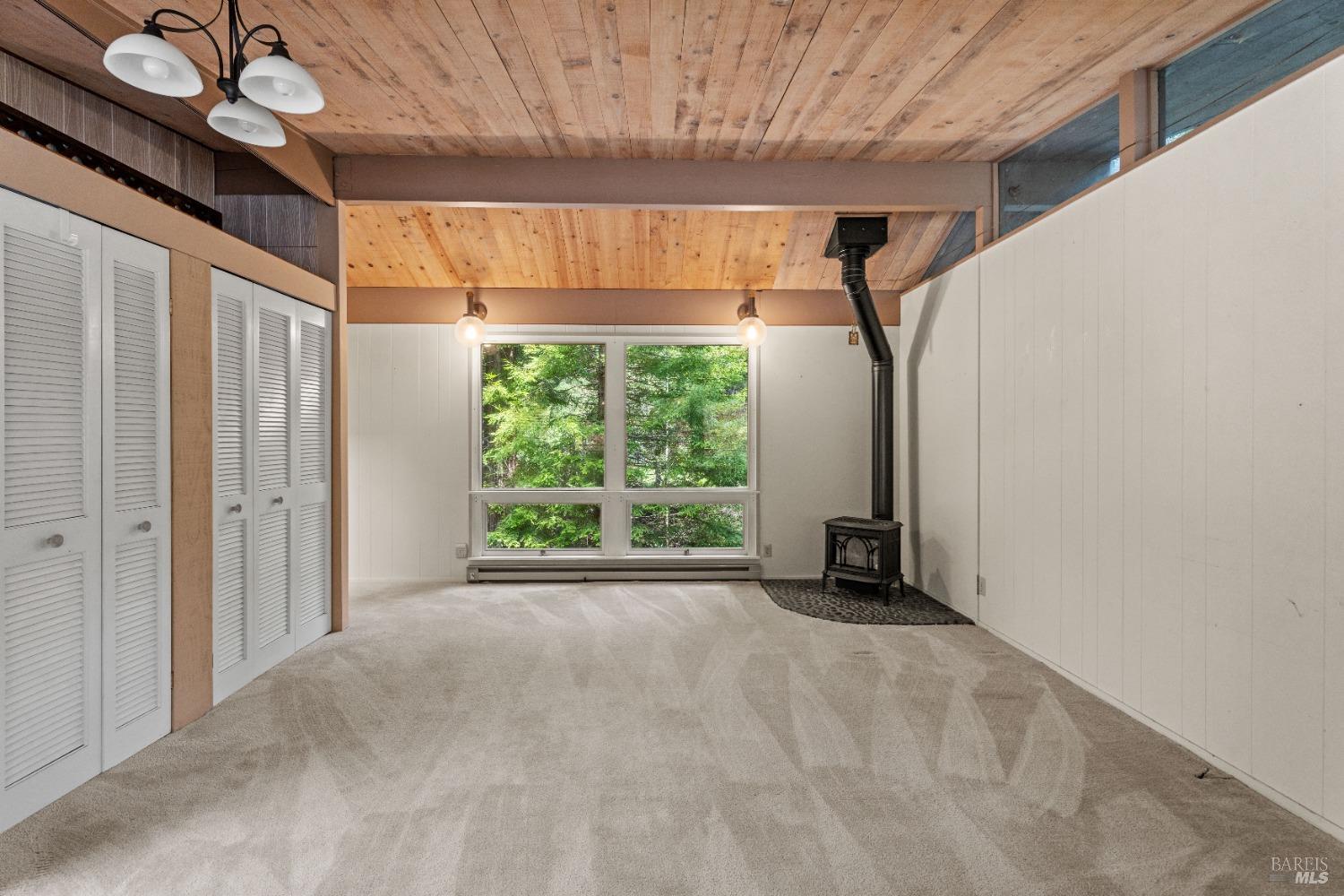 Detail Gallery Image 22 of 45 For 43755 Little Lake Rd, Mendocino,  CA 95460 - 2 Beds | 2 Baths