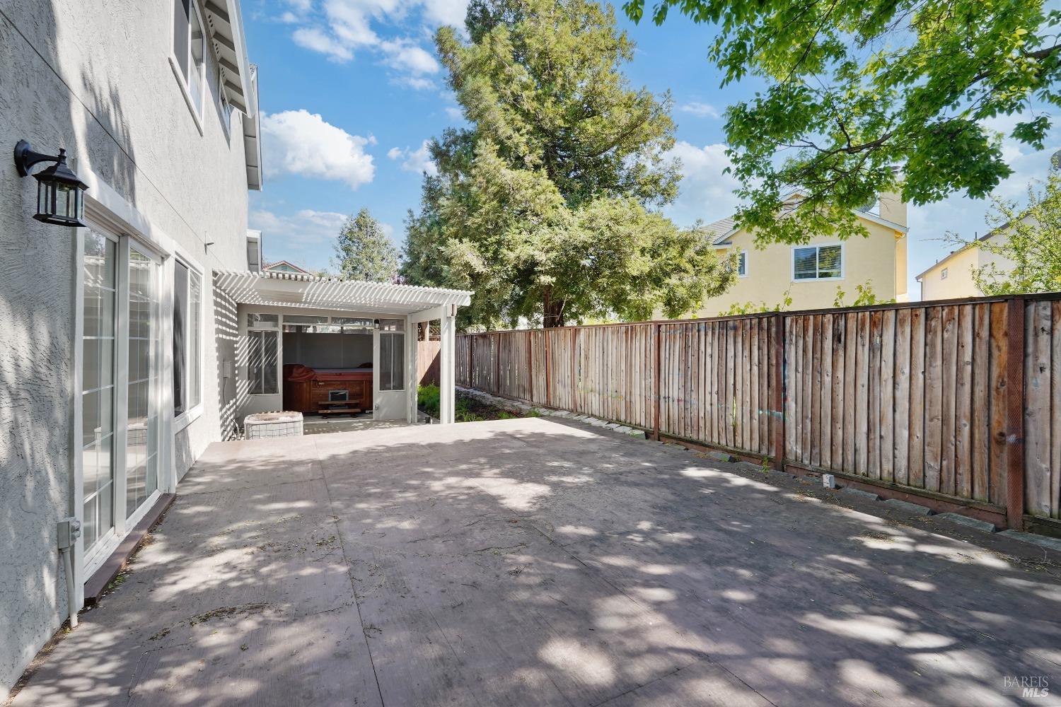 Detail Gallery Image 44 of 64 For 948 Shadywood Cir, Suisun City,  CA 94585 - 4 Beds | 2/1 Baths
