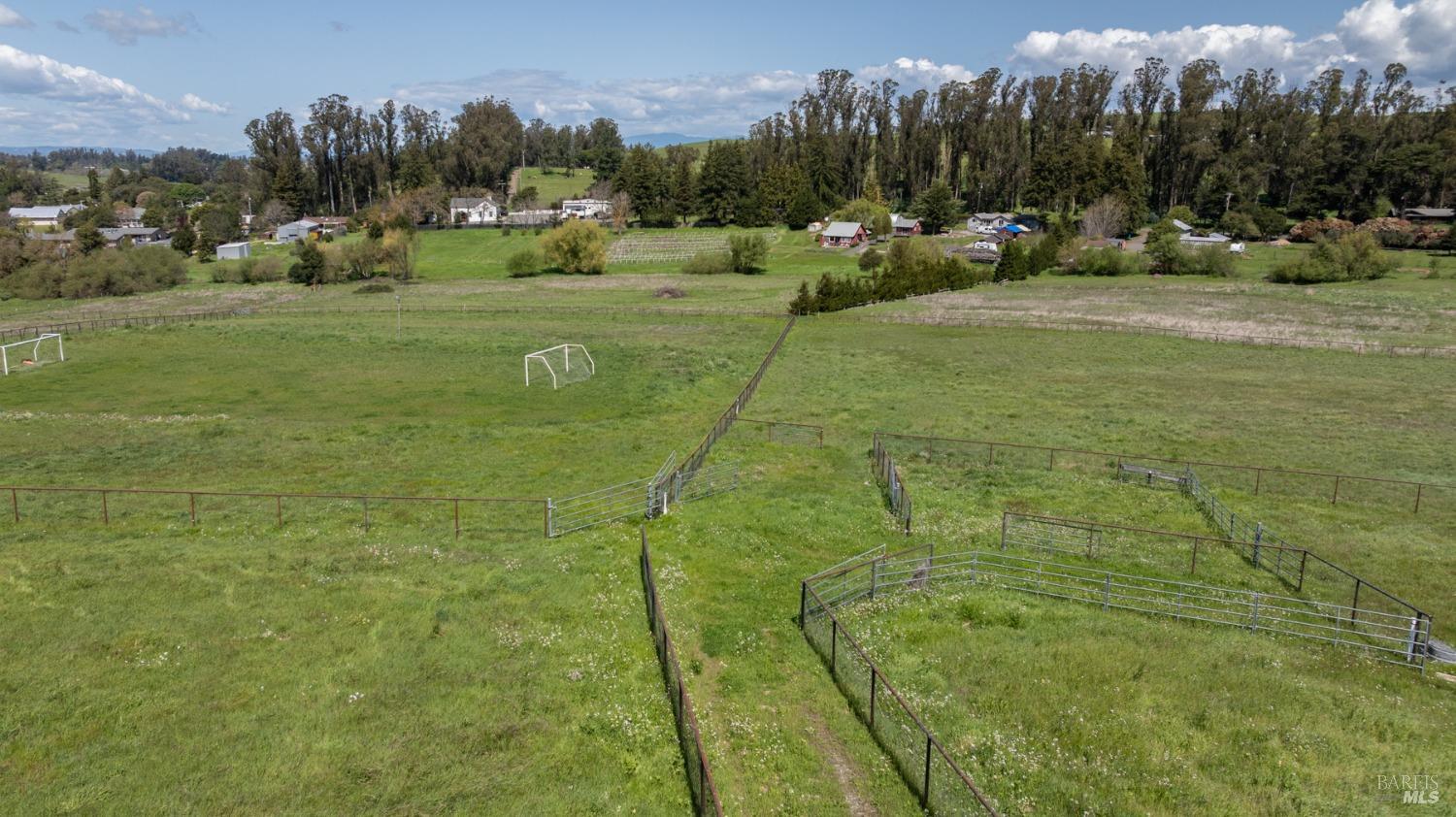 Detail Gallery Image 64 of 75 For 3785 Roblar Rd, Petaluma,  CA 94952 - 2 Beds | 1/1 Baths