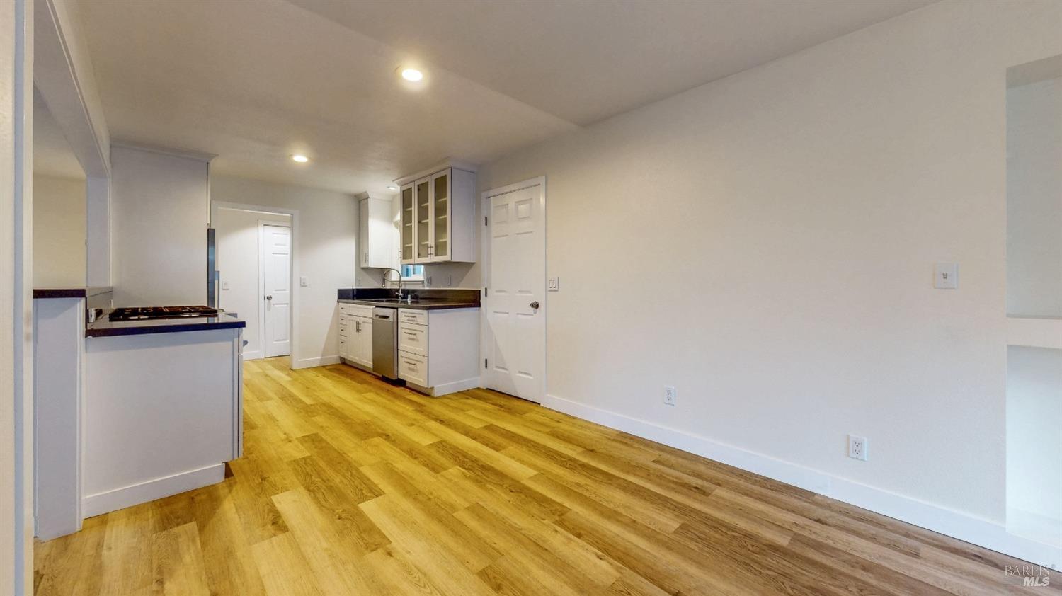 Detail Gallery Image 9 of 57 For 1245 Kerney St, Santa Rosa,  CA 95401 - 3 Beds | 2 Baths