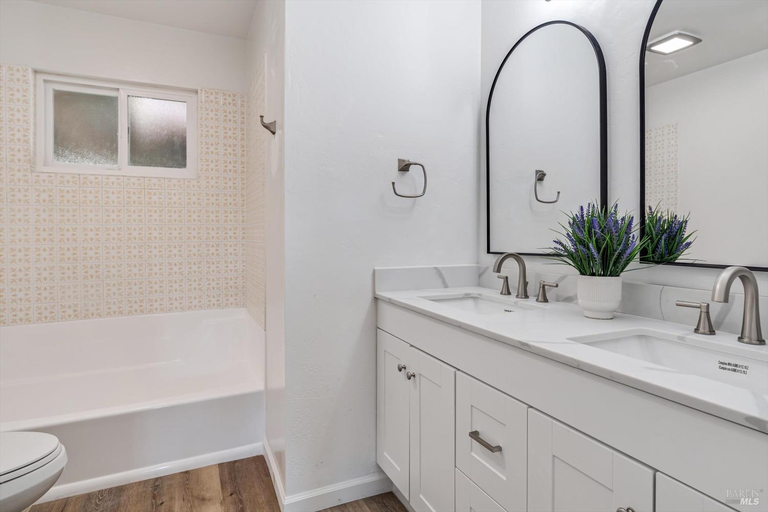Detail Gallery Image 12 of 21 For 1912 Peterson Ln, Santa Rosa,  CA 95403 - 3 Beds | 2 Baths