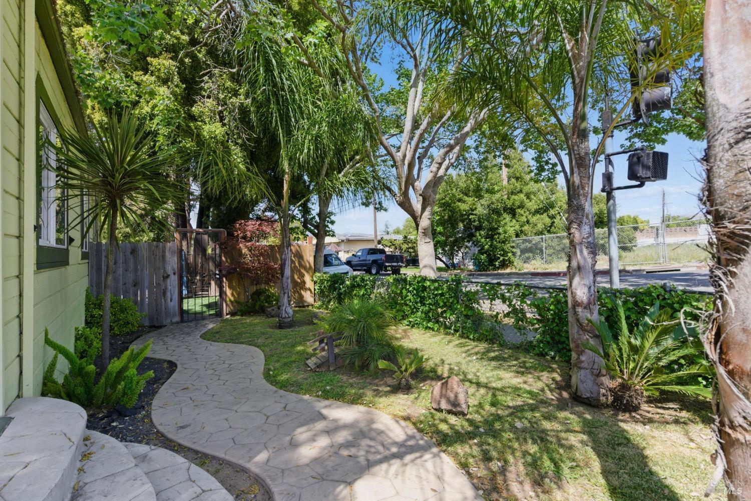Detail Gallery Image 18 of 59 For 2322 Georgia St, Vallejo,  CA 94590 - 3 Beds | 2 Baths
