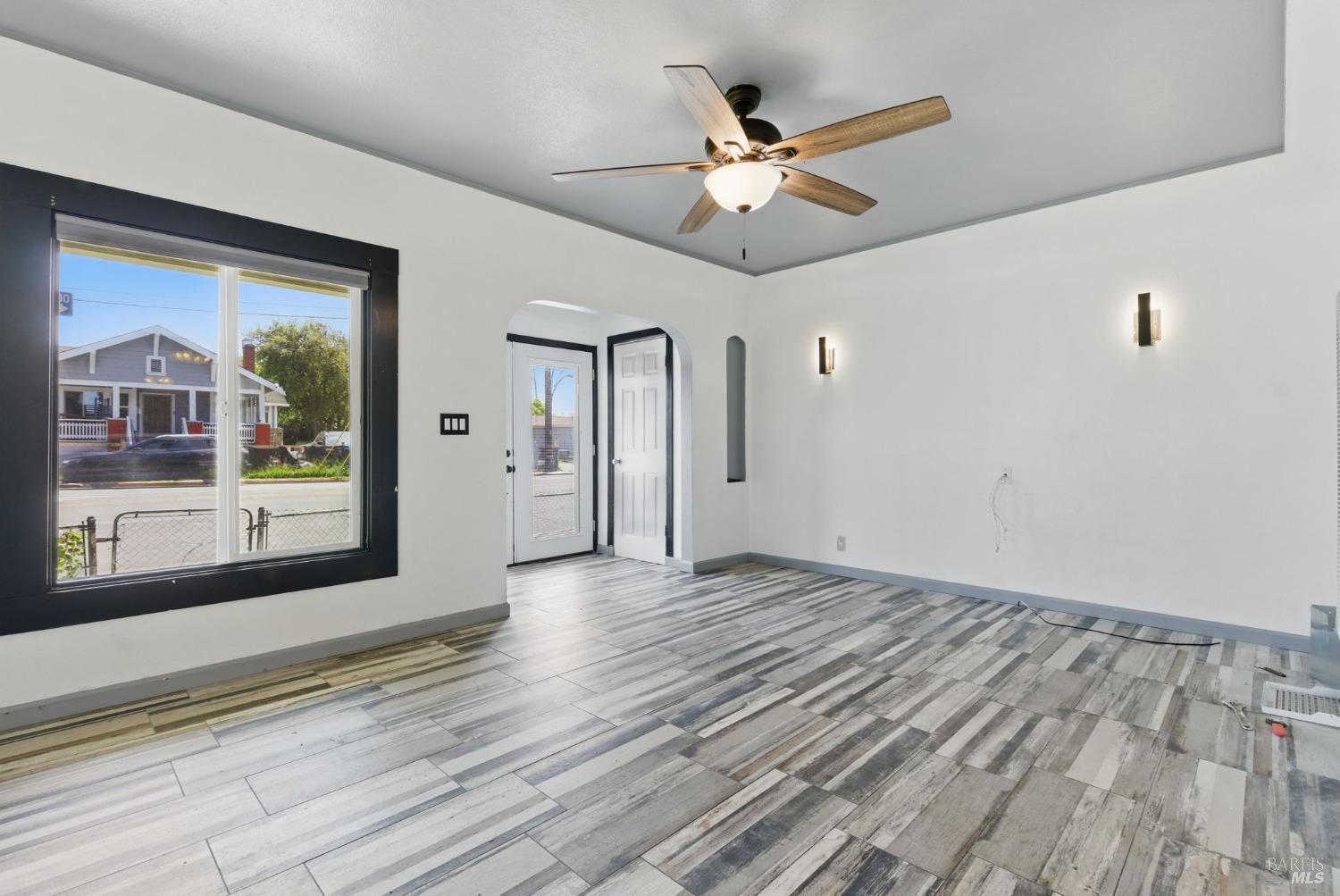 Detail Gallery Image 4 of 59 For 2322 Georgia St, Vallejo,  CA 94590 - 3 Beds | 2 Baths