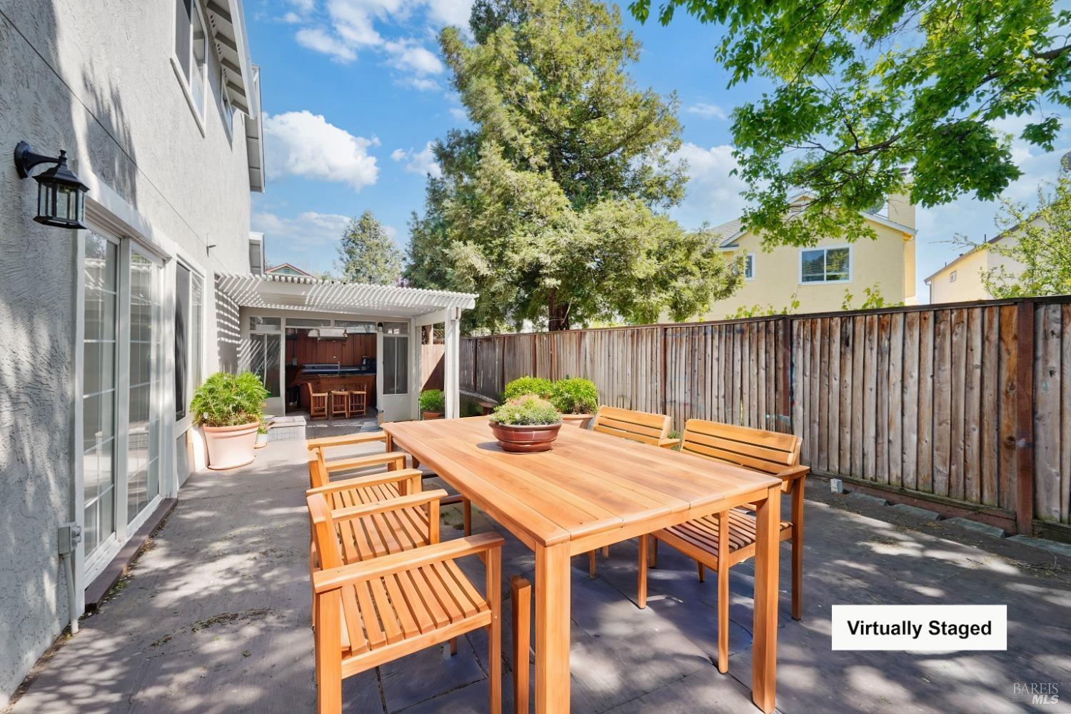 Detail Gallery Image 45 of 64 For 948 Shadywood Cir, Suisun City,  CA 94585 - 4 Beds | 2/1 Baths