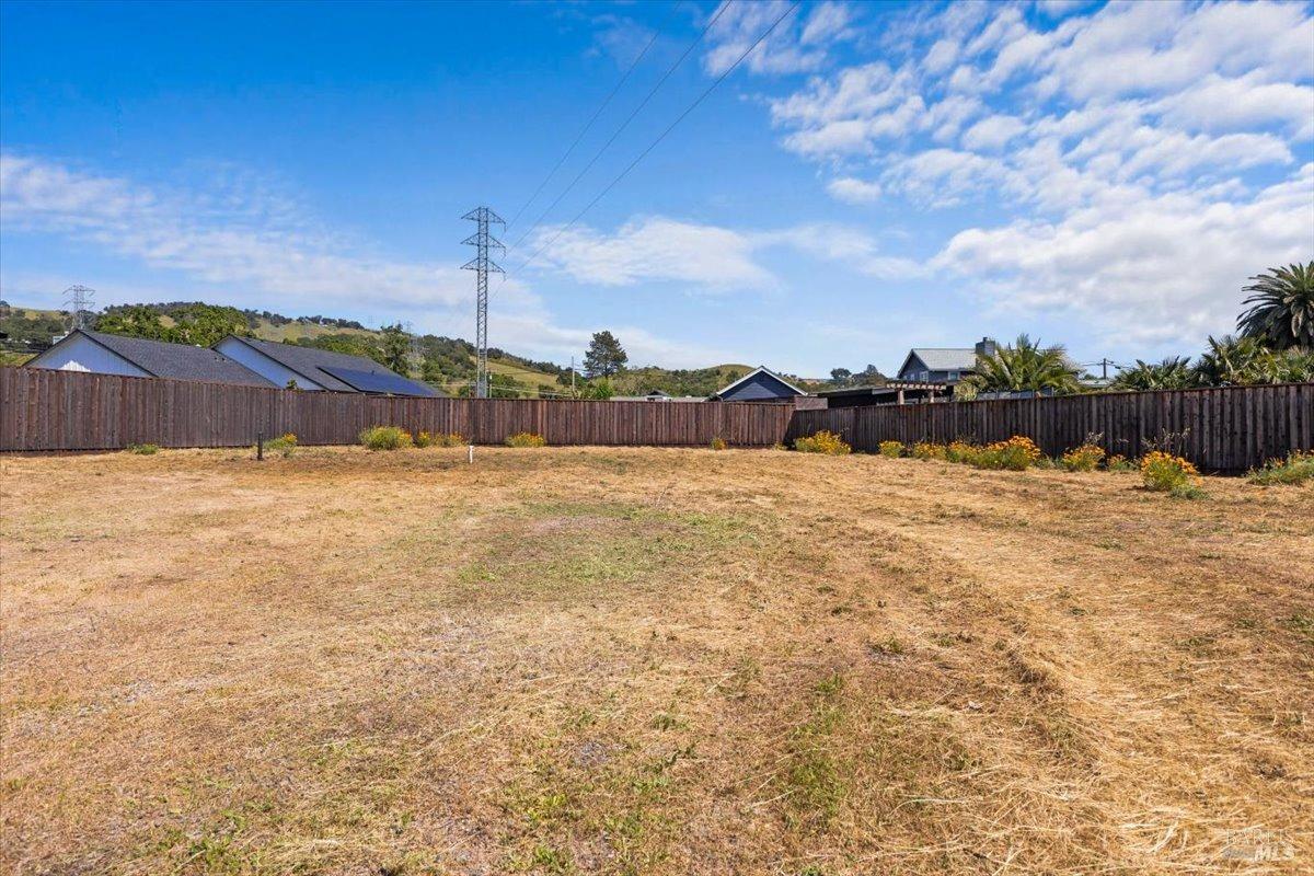 Detail Gallery Image 11 of 14 For 160 Dorchester Ct, Santa Rosa,  CA 95403 - – Beds | – Baths