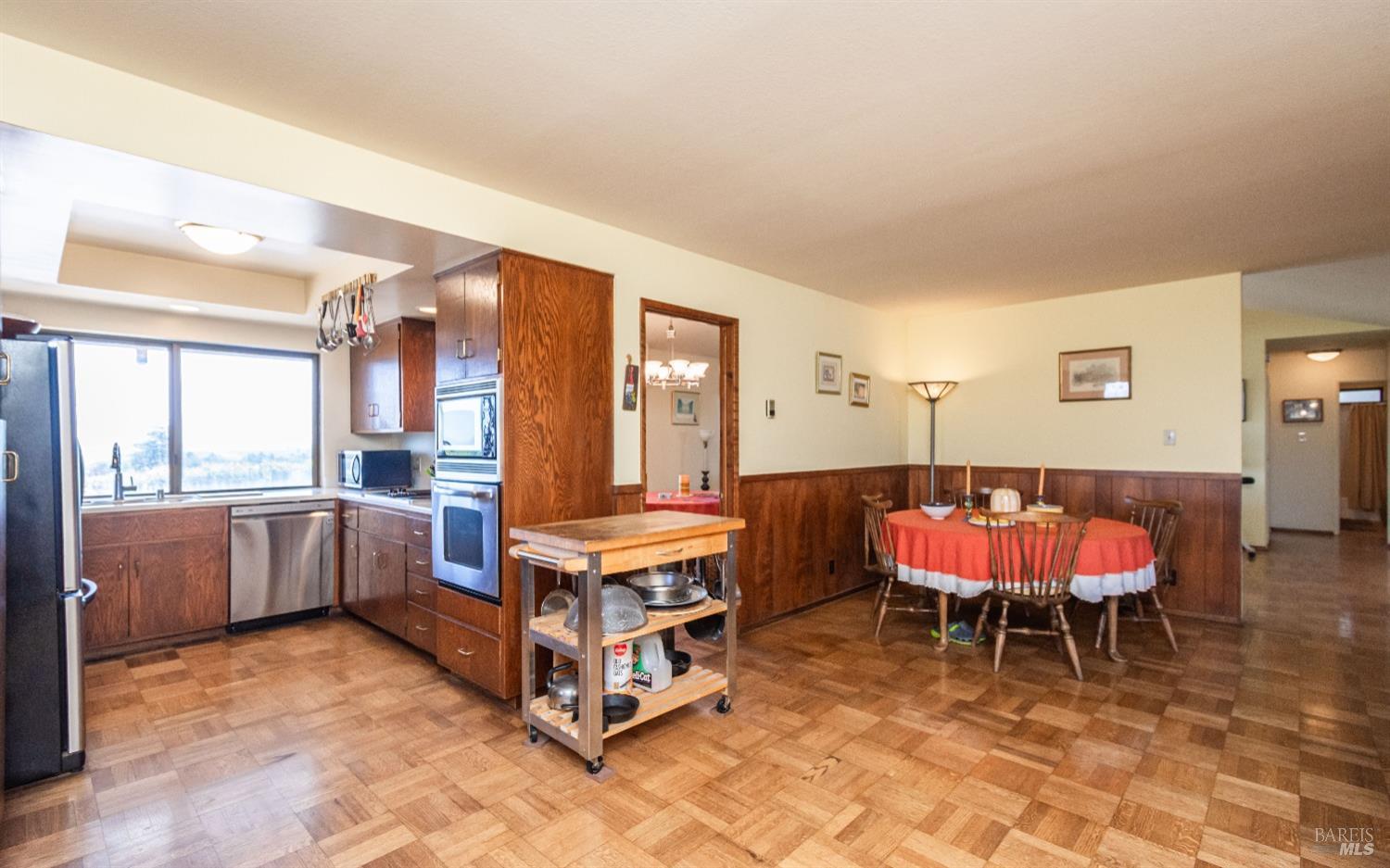 Detail Gallery Image 31 of 60 For 1150 Bayview Ave, Napa,  CA 94559 - 3 Beds | 2 Baths