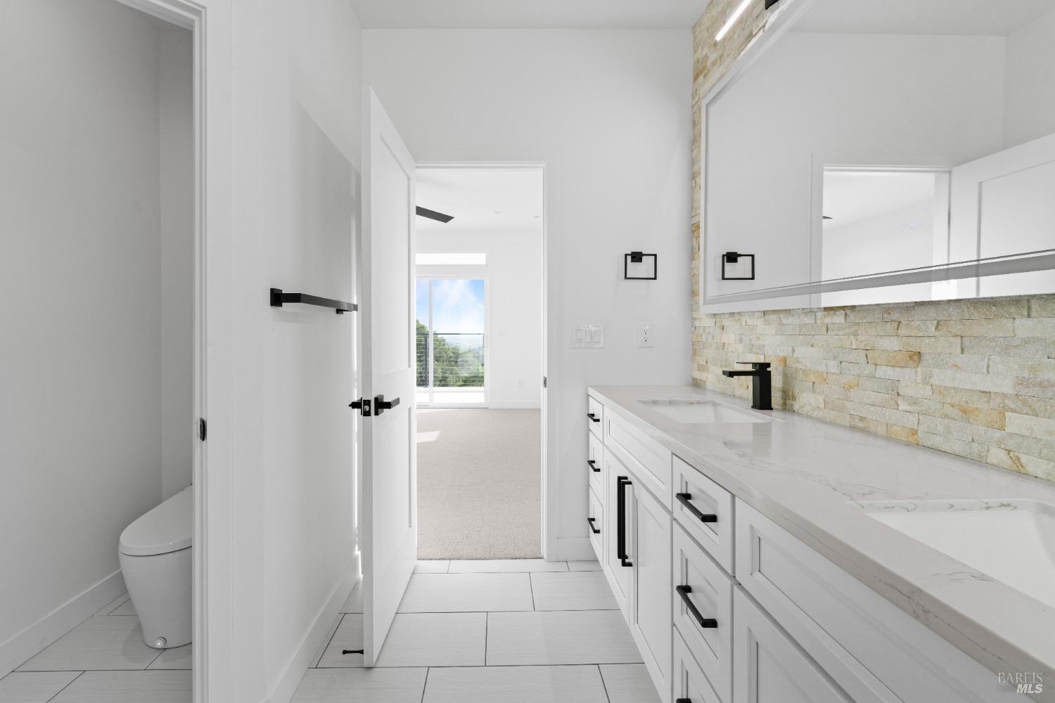 Detail Gallery Image 12 of 20 For 1966 Viewpointe Cir, Santa Rosa,  CA 95403 - 6 Beds | 5/1 Baths