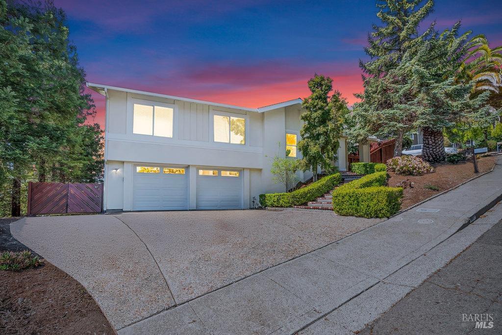 Detail Gallery Image 3 of 90 For 937 Bolton Cir, Benicia,  CA 94510 - 4 Beds | 3 Baths