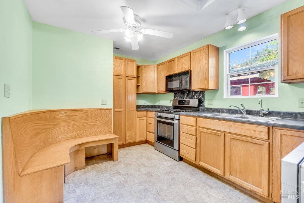 Detail Gallery Image 12 of 36 For 5944 Cazadero Hwy, Cazadero,  CA 95421 - 2 Beds | 2 Baths