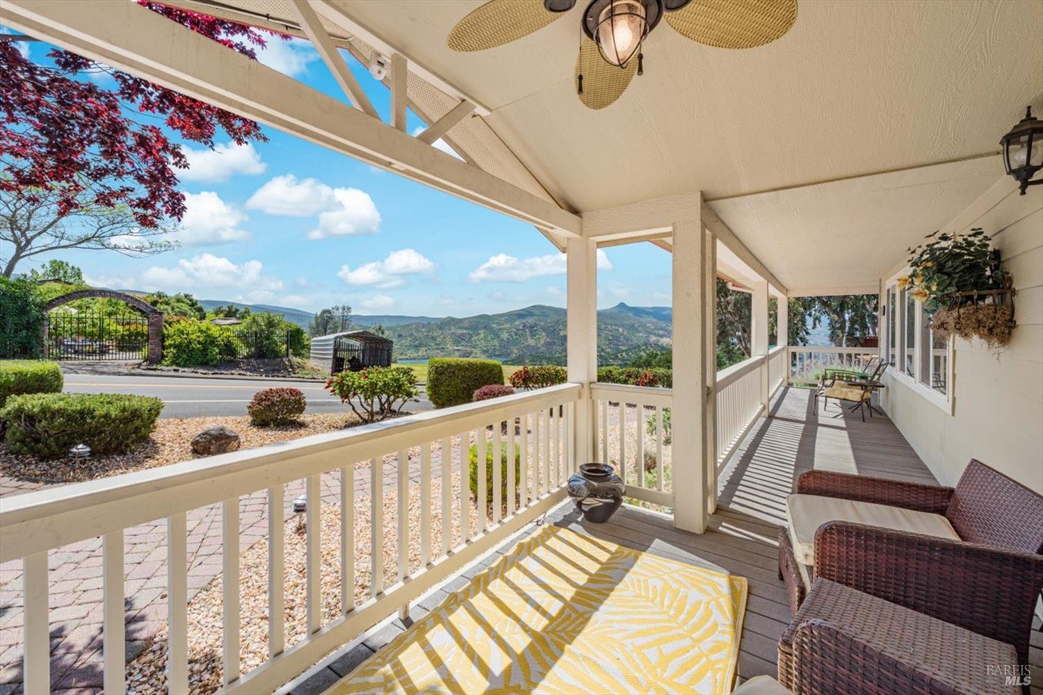 Detail Gallery Image 17 of 79 For 1300 Steele Canyon Rd, Napa,  CA 94558 - 4 Beds | 3 Baths