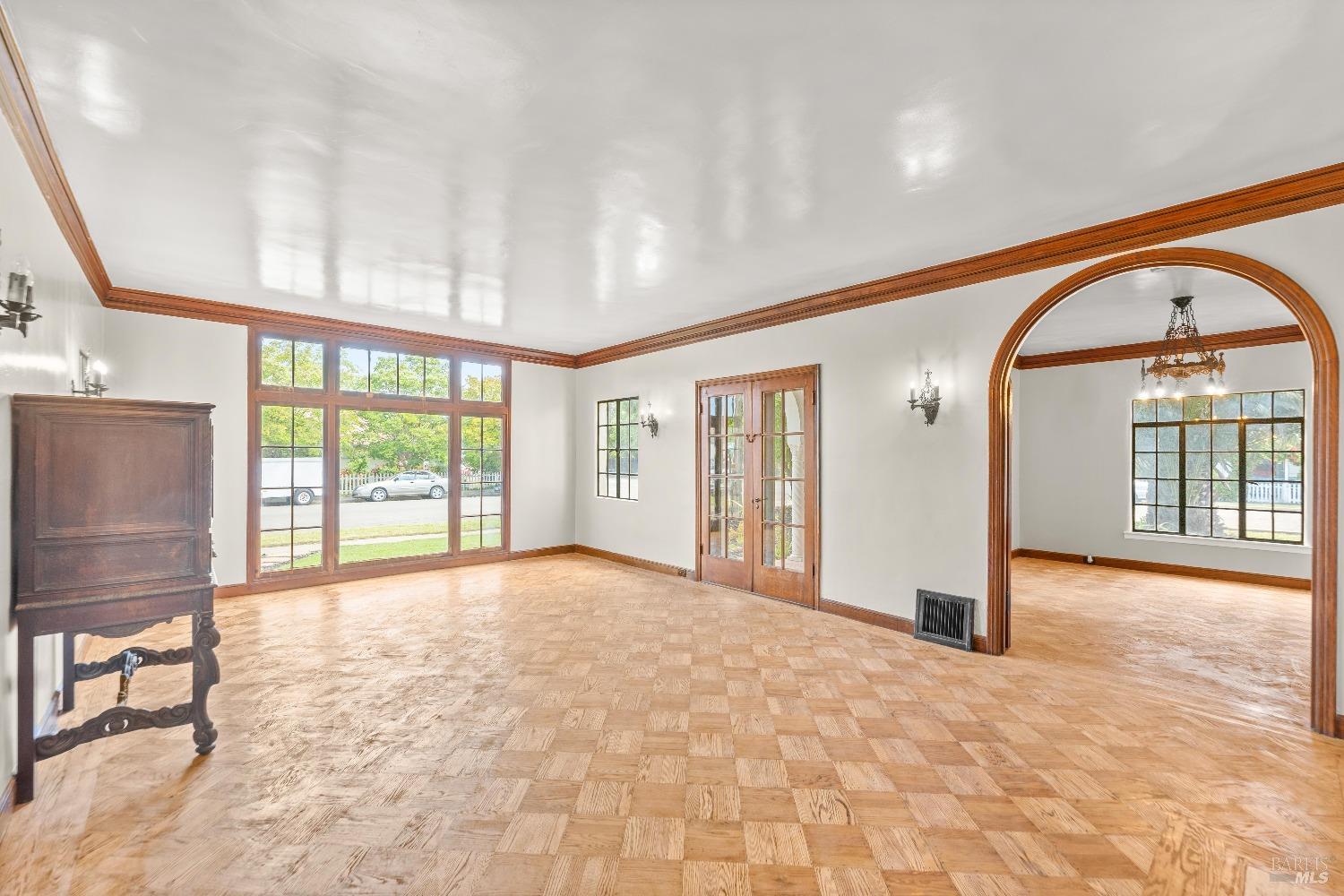 Detail Gallery Image 16 of 64 For 290 E B St, Dixon,  CA 95620 - 4 Beds | 3/1 Baths