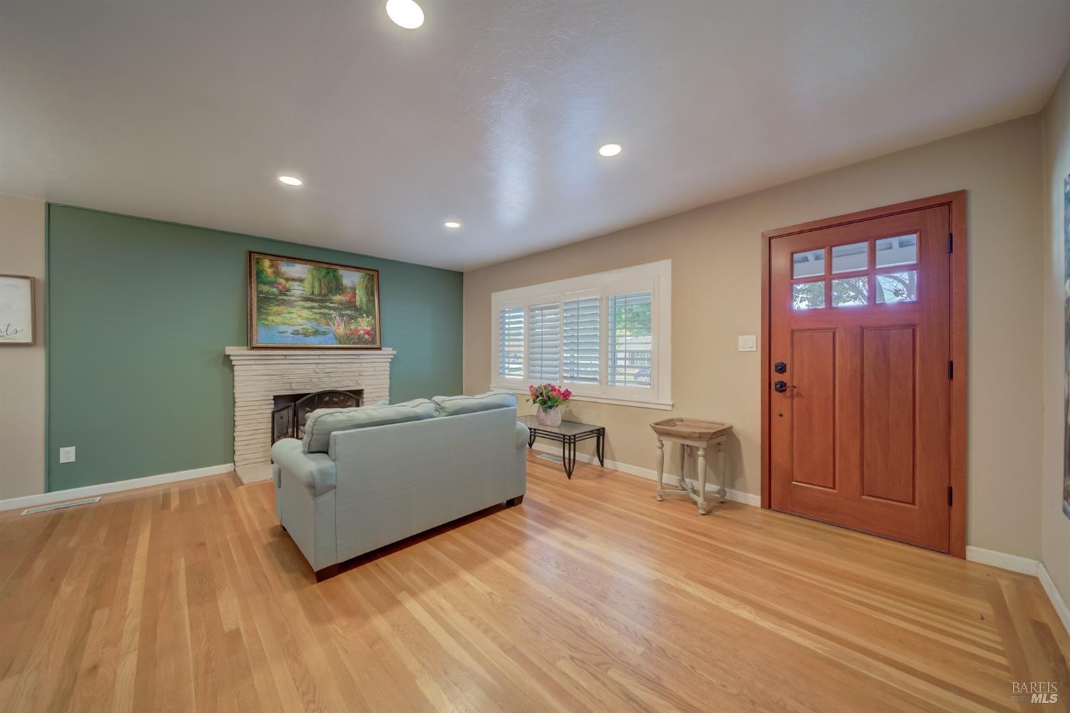 Detail Gallery Image 6 of 40 For 2160 Frederick St, Concord,  CA 94520 - 5 Beds | 2 Baths