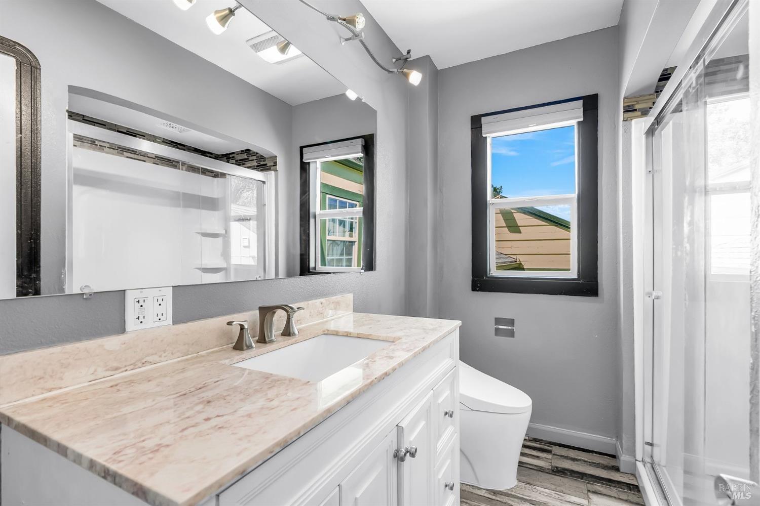 Detail Gallery Image 12 of 59 For 2322 Georgia St, Vallejo,  CA 94590 - 3 Beds | 2 Baths