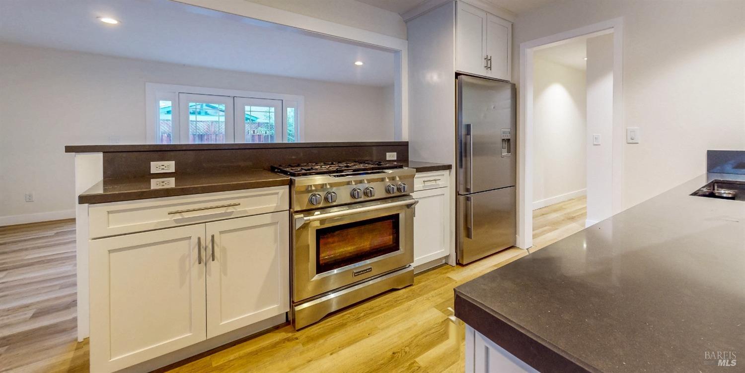 Detail Gallery Image 25 of 57 For 1245 Kerney St, Santa Rosa,  CA 95401 - 3 Beds | 2 Baths